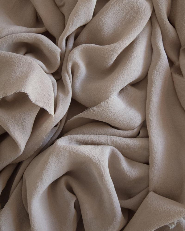 Silk Classic Textile in Fawn