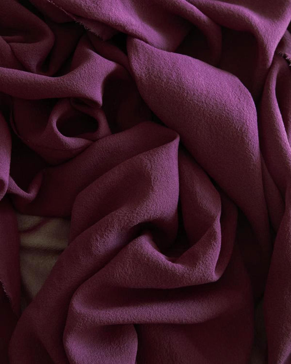 Silk Classic Textile in Berry
