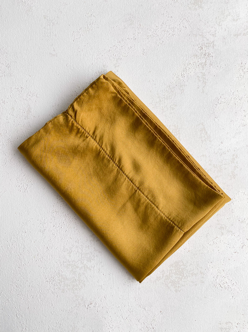 Silk Pillowcase in Oro